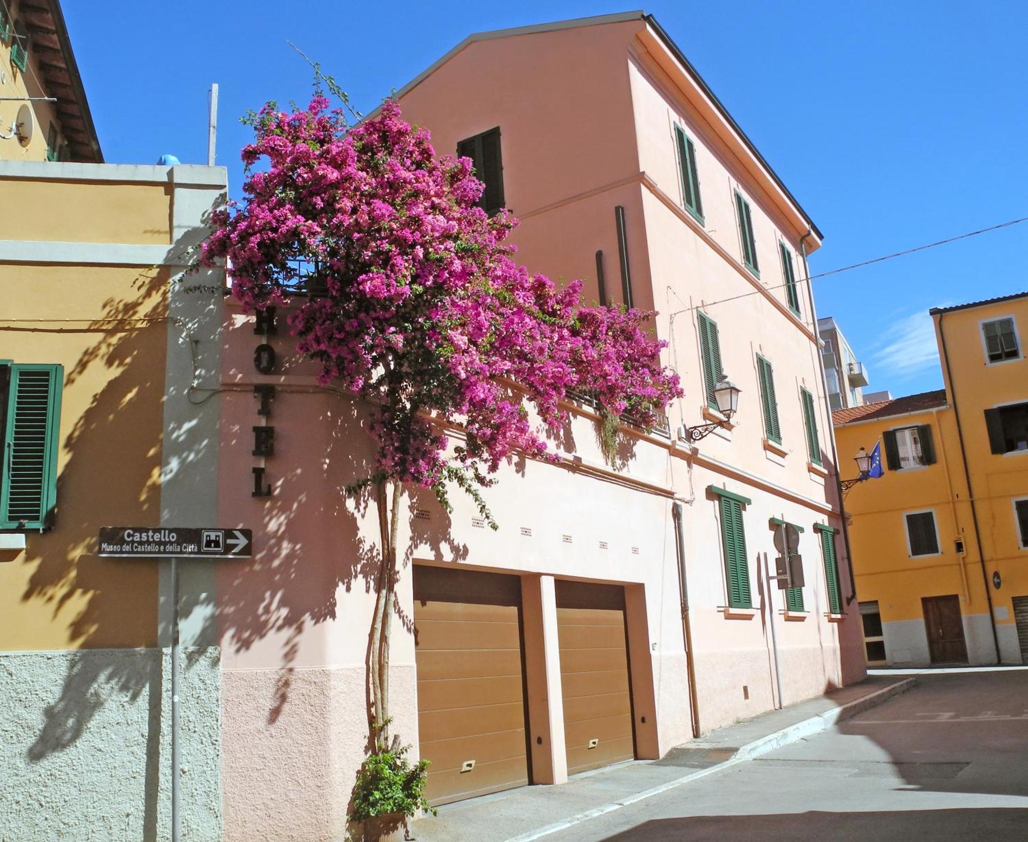 Hotel Italia 3*