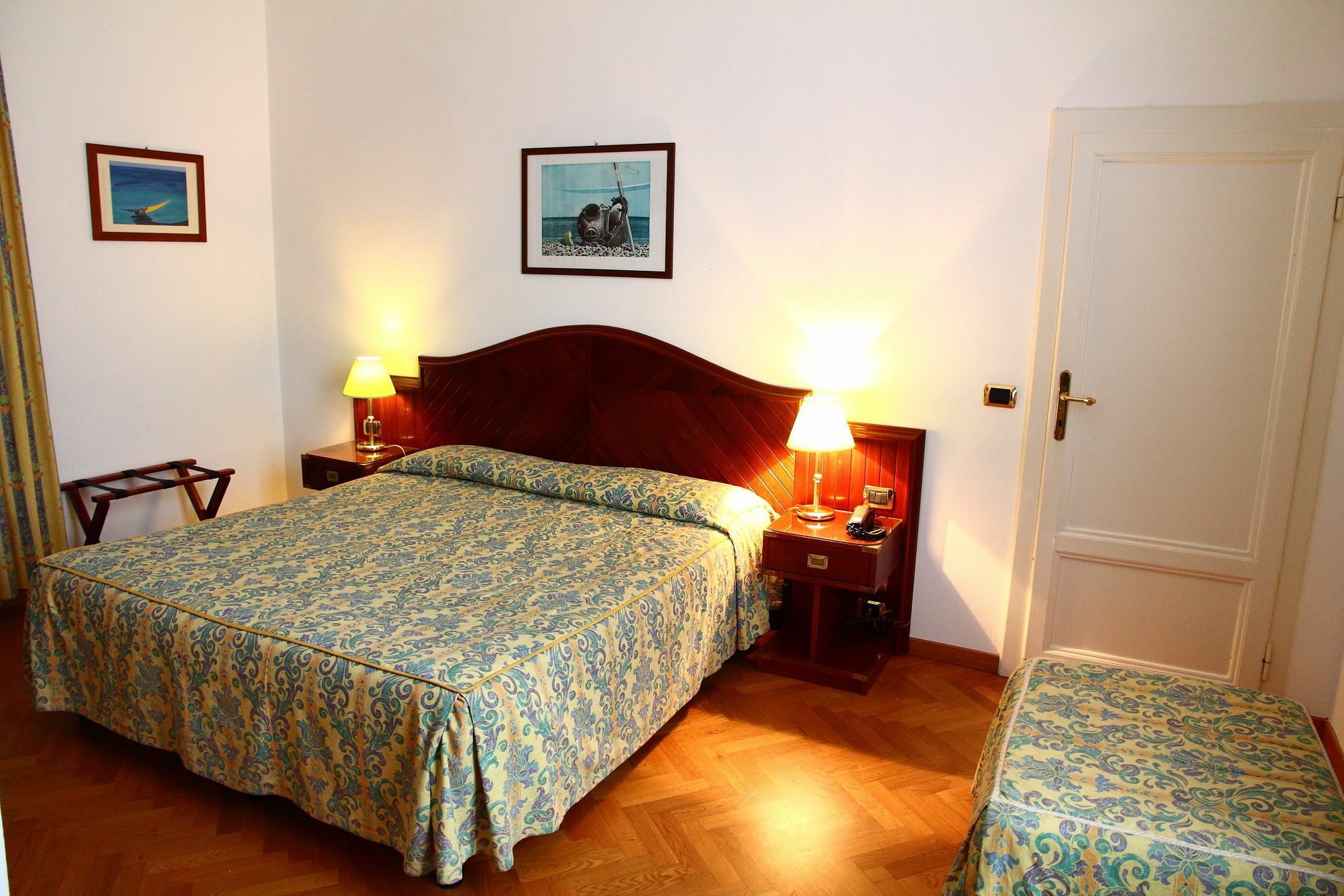 Italia Hotel